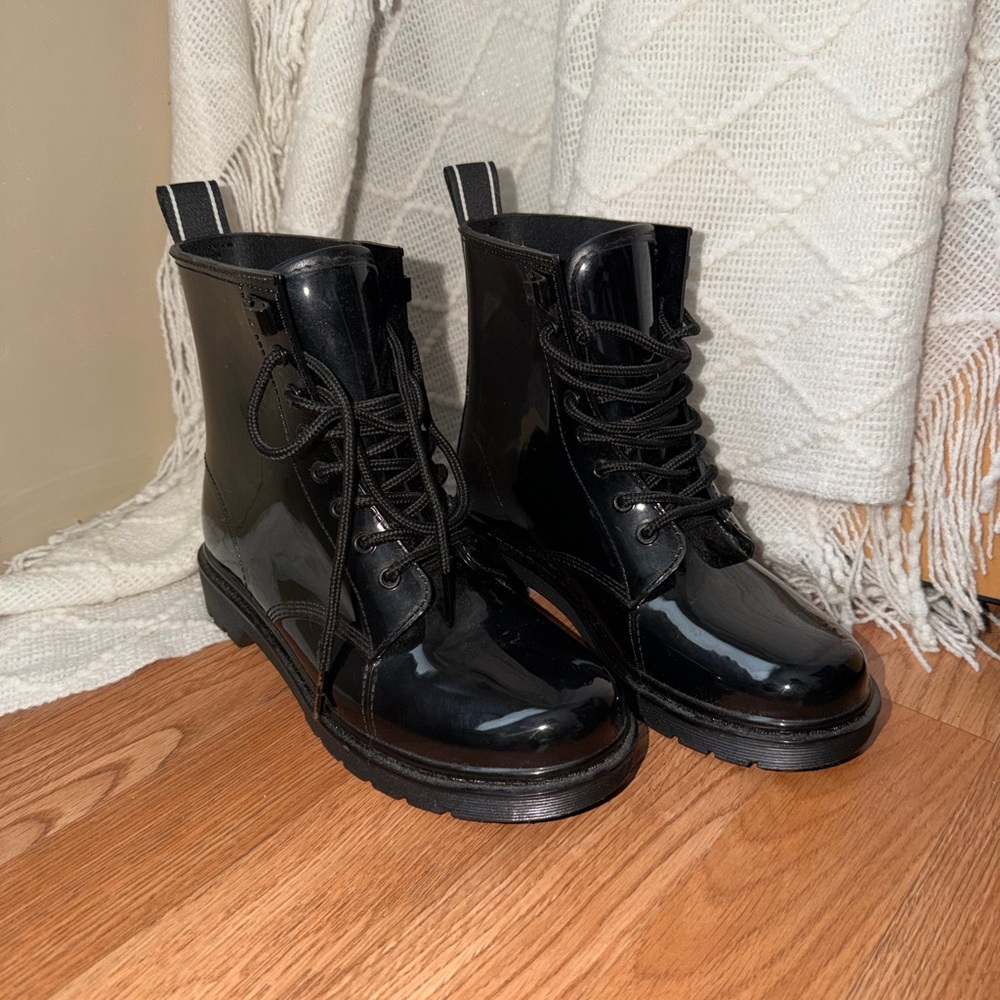 Michael Kors Booties NWOT